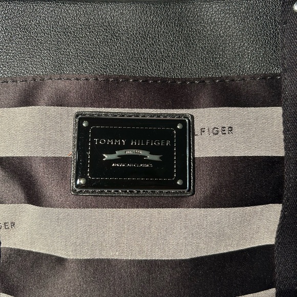 Tommy Hilfiger Special Addition Snap Black and Beige Striped Purse - Picture 2 of 6